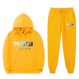 UOMINI E DONNE Europeo Sport Casual Sports Set Trapstar Lettera stampata Spacca con cappuccio Sanitario con cappuccio 24SS 24SS