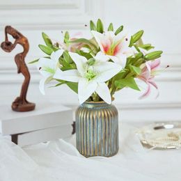 Decorative Flowers Faux Flower Ornament Elegant Artificial Lily Branch With Green Leaves For Home Wedding Party Decor Indoor