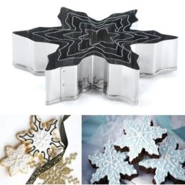 Moulds 5pcs/set Snowflake Cutter Cookies Stainless Steel Fondant Christmas Cake Pastry Mould DIY Kitchen Baking Tool (Color: Silver)