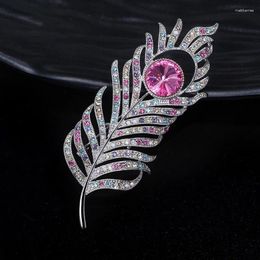 Brooches Luxurious Delicate Feather Crystal Brooch Suit Corsage Accessories Women's High-end Pin Colourful Shining Glass Exquisite TRENDY