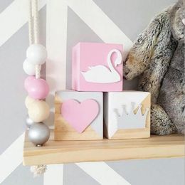 3PCSLot Nordic Style Wooden Blocks Swan Ornament Baby Birthday Gifts Kids Room Decoration Figurine INS Fairy Garden Po Props 240427