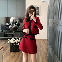 Womans Autumn Winter Small Fragrance Short Blazer Mini Skirt Suit Retro Contrast O Neck Tweed Overskirt Two-piece Set 240425