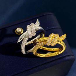 New Fashion T letter Knot Rings in Rose Gold With Diamonds Women Earring Bracelet Ring Anti Allergy Designer Jewelry