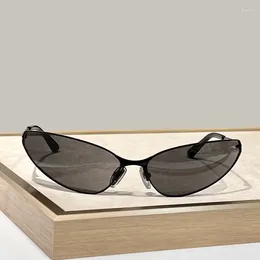 Sunglasses 2024 Fashion Oversized Heart-shaped For Women's Retro Brand Large Frame Ins Style Love Glasses