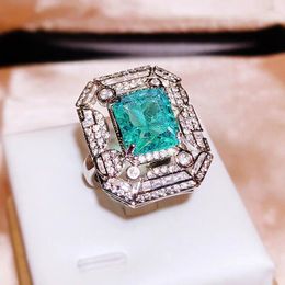 Cluster Rings Exquisite 925 Silver Emerald Ring Fashion Euro-American Style Square Diamond Green Opening To Attend The Banquet