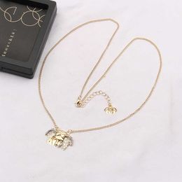 2021 new Fanjia exaggerated head with diamond necklace female ins long niche design sense clavicle chain