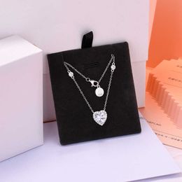 Fan Familys Same Starry Dot Series Love Necklace for Women Small and Luxury Versatile and High end Collar Chain