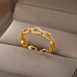 Band Rings Womens Classic Twisted Chain Open Ring Zircon Stainless Steel Geometric Twisted Chain Wrapped Couple Ring Wedding Fashion Jewelry Q240427