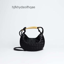 Bag Bottegs Venets Straddle Bags Lady Tote Girl Shark W Classic 2024 Sardines New Shoulder Mini Woven One Trend Handbag Oblique Fashion Insk RZ10