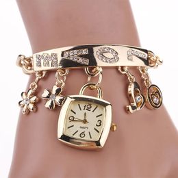 Women Watches with Letters Rhinestone Inlaid Chain Bracelet Flower Pendant Wrist Watch Ladies Dress Watches Gift Zegarek Damski 240426