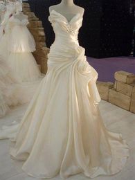 Elegant Ruched Mermaid Wedding Dresses Crystals Beaded Long Simple Bride Reception Gowns Pleats Sweetheart Satin Bride Dress Sleeveless 2024