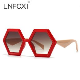 LNFCXI Retro Polygon Square Sunglasses Women Gradient Orange Tea Shades UV400 Fashion Men Double Color Trending Sun Glasses 240426