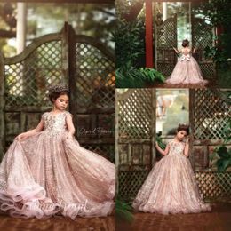 Klänningar Pageant Little Girls Princess D Floral Appliced ​​Beads Jewel Neck Lace Flower Girl Dress for Wedding Party Gowns BC