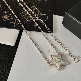 Classic Brand Designer Pearl Star Pendants Necklaces High-end Gold Plated Copper Luxury Crystal Letter Choker Pendant Necklace Long Chain Jewelry Accessories