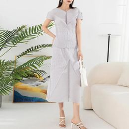 Work Dresses Miyake Pleated Bud Two Piece Skirt Sets Women 2024 Summer High Fashion Designer Sense Suit V-neck Pullover Top Long