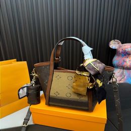 24SS Women's Luxury Designer Antique Flower Basket Bag Women's Handbag Crossbody Bag Shopping Bag Out Of The Street Daily Cho Cmdf