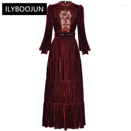 Casual Dresses Autumn Runway Wine Red Velvet Dress Stand Collar Embroidery Sashes Gathered Waist Slim Long For Women 2024