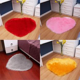 Carpets 1PC Heart Shape Fluffy Rug Washable Sofa Mat Seat Cushion Faux Fur Floor Pad Hairy Carpet Bay Window Multipurpose Home Decor