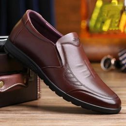 Casual Shoes 2024 Cowhide Men's Comfortable Breathable Genuine Leather Male Footwear Round Head Soft Loafers Brown Men