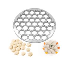 Moulds 37 Holes Dumpling Moulds Metal Kitchen Dough Press Ravioli Making Mould Dumpling Skin Artefact Mould DIY Batch Production Pasta