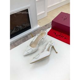 High 2024 Heel Pumps Designer Valentyno Shoes Stud Heels Four Seasons Metal V-button Counter Lacquer Leather Shiny Genuine Thin Pointed Toe Style Sandals 82NS