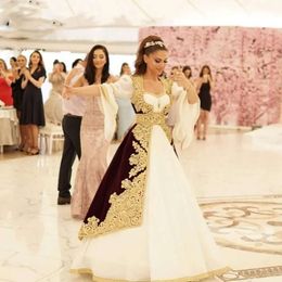 Evening Kaftan Dresses Albanian Elegant Flare Long Sleeves Turkey Arabic Dubai Formal Event Gowns Bury Veet Gold Lace Appliques Floor Length Prom Outfit