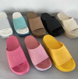 2023 Designer Platform Sandal Women Men Rubber Leather Slide Sandal Women Dress Shoes Wedges Sandal Beach Slippers Luxury Summer P3487025