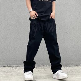 Y2K Black Pocket Jeans Mens Street Wear American Retro Printed Letterpants Straight Hip Hop Loose Denim Shorts 240426