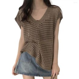 Women's Blouses Sunscreen Tops Stylish V-neck Knitting With Short Sleeves Hollow Out Design Protection For Streetwear