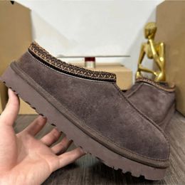 2024 Australia Tasman Slippers Tazz Suede Shearling Platform Slipper Women shoes Classic Mini Button Boot Designer Booties Snow Boots Chesut Black Size 35-45