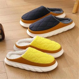 Slippers 2024 Warm Winter Men Sandals Bedrooms Home Cotton Shoes Indoor Platform Footwear Famale Plush Couple Ladies