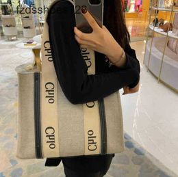 2024 Style Woody Capacity Tote Handbag Women's Bag Large Designer Foreign Cloee Tote Bags Portable Shopping Fashi XNNI