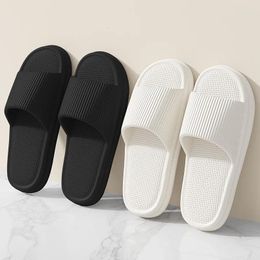 Sandals Indoor Slippers Couple Summer Anti-Slip High Quality EVA For Men Women 2024 Trending Claquettes Femme Luxe