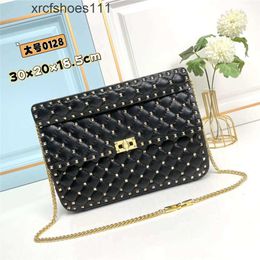 Large Shoulder Leather Designer Bag Crossbody Valentnno Bags New Capacity Versatile Sheepskin One 2024 Rivet Small Square Hand Chain Womens BJ17