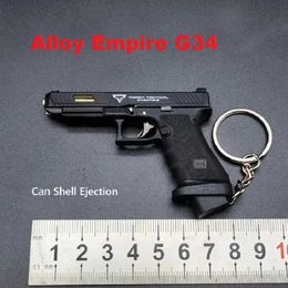 Gun Toys Portable Gun Model Keychain G17 Pistol Shape Keychain Mini Metal PUBG M29F Desert Eagle Shell Ejection Free Assembly T240429