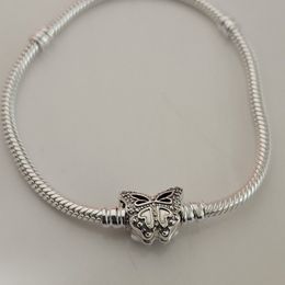Authentic 925 silver butterfly buckle snake chain bracelet suitable for Valentine's Day, suitable for fashionable temperament charm bracelet jewelry 590782C01