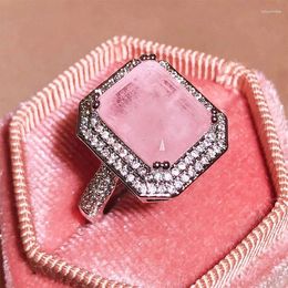 Cluster Rings Stylish Pink Crystal Geometry Full Diamond Couple Ring For Women Square Zircon Plated Silver Halloween Engagement Jewellery