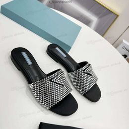 Spring 2023 New Crystal diamond Slippers Iconic triangular square head high-heeled women shoes designer womens sexy pearl Rhinestone Beach Sandals Size 35-42