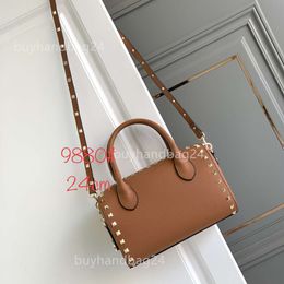 High Handbags Bag Bags Vlogoo Womens 2024 New Handbag Quality Fashion Rivet Lychee Pattern Rock Stud Valentyno Single Shoulder Designer Crossbody 1LVU