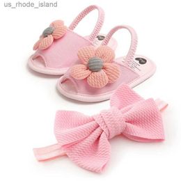 Sandals Newborn baby flower shoes hair accessories set non slip sandals childrens headband babys first walking soft girl baby shoesL240429