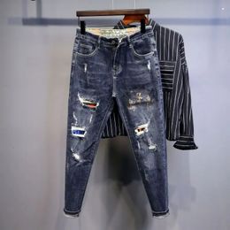 Trousers Tapered Broken Jeans for Men with Holes Male Cowboy Pants Ripped Torn Rhinestones Designer Korean Fashion Stylish Denim 240419