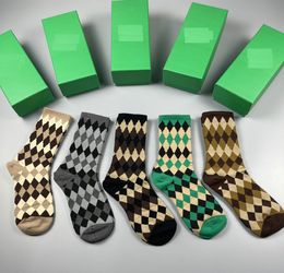 Herrensocken und Frauen-Baumwollsocken-Designerin Joker Socks Slipper Classic Haken-Knöchel atmungsaktiven Fußball-Basketball-Sportsocken High-End-Sportsocken.