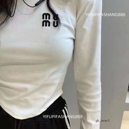 Miui Top Luxury Women Knits Tees Designer New Sense of Advanced Long Sleeve Base Shirt Wear Embroideredautumn Winter Blouse Wool Hoodie Turtle Neck Sweaters 843