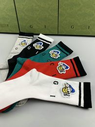 Meias masculinas e femininas esportam meias de algodão meias de luxo corker cor de cor sólida clássico ankle tornozelo respirável Basketball Football Garter Box.