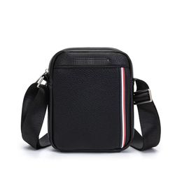 New Men's One Shoulder Crossbody Bag Commuting Durable Sports Bag 02