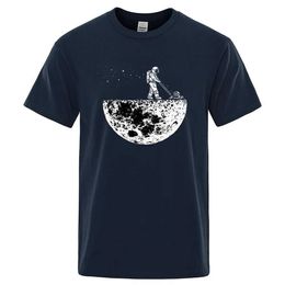 Men's T-Shirts Astronauts Cherish The Lunar Environment Funny Print t-Shirts Men Loose Oversize Clothing Cotton Summer Soft Tshirt Hip Hop Ts Y240429