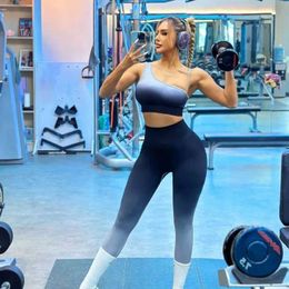 Women's Tracksuits Seamless Gradient Pants Set Women Sports Set High Waist Butt Lift Elastic Leggings Sexy Oblique Shoulder Vest Fitness Set Y240426