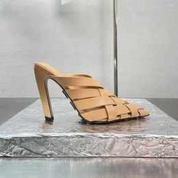 Slippers Leather simples de ponta -de -pé de toe alto, sandálias de salto alto e alto