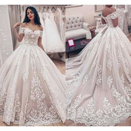 Klänningen 2020 bollklänningar axlar av korta ärmar spets applikation korsett tillbaka kapell tåg moderskap bröllop klänningar plus storlek s