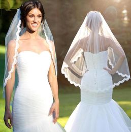 Short Tulle Bridal Veils White Ivory Lace Applique Short Elbow Length Wedding Bridal Veils With Comb5140019
